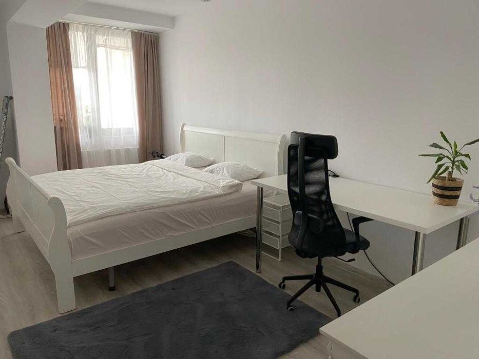 3 camere, 100m², zona Coresi, vedere munte, 2 băi, disponibil imediat