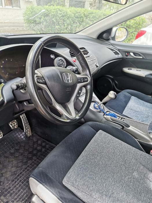 Vând Honda Civic 1,8 benzina executiv