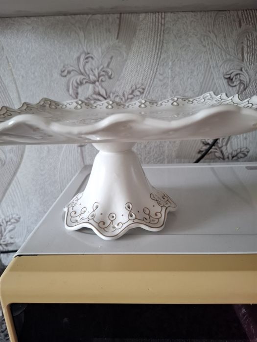 Продам тарелки валентина 2пары