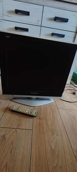 Телевизор Panasonic TX-20LA80F (20 инча) – работещ