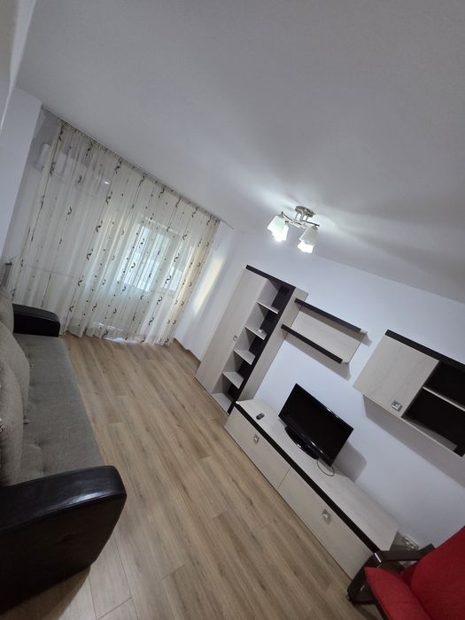 Închiriez apartament 2 cam