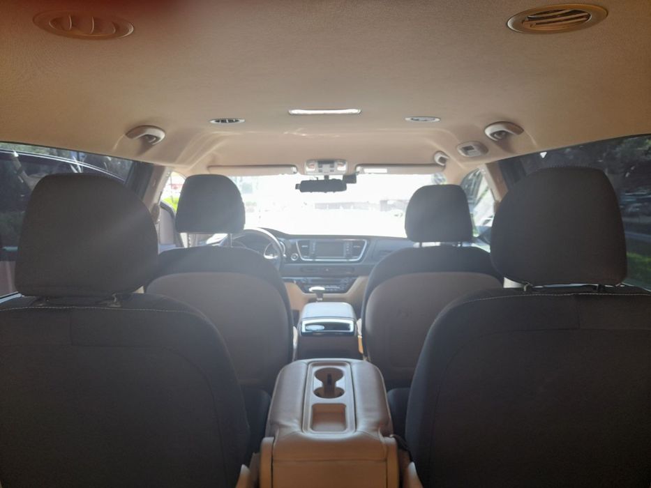 Авто с водителем Kia carnival с знанием русс/греческий