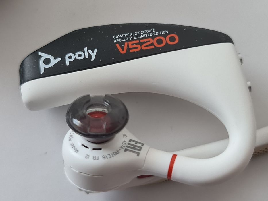 Casca plantronics voyager apollo 11 ediție limitata