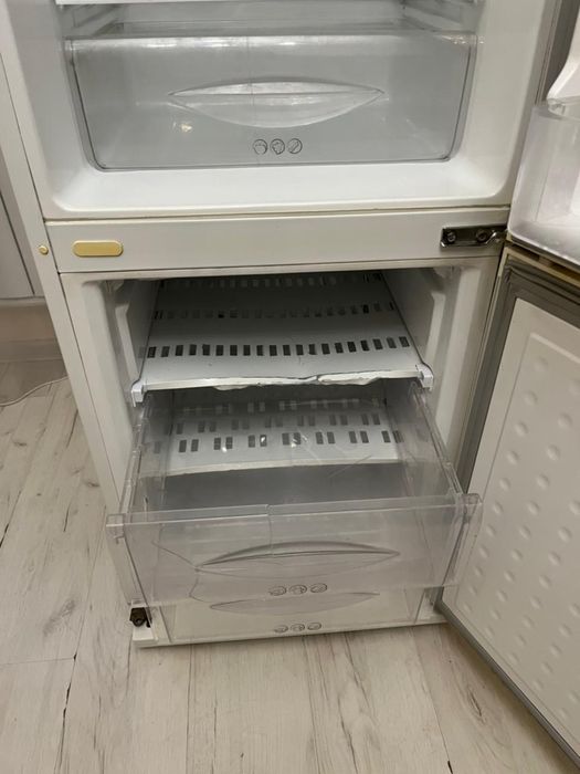 Холодильник б/у в хорошем качестве