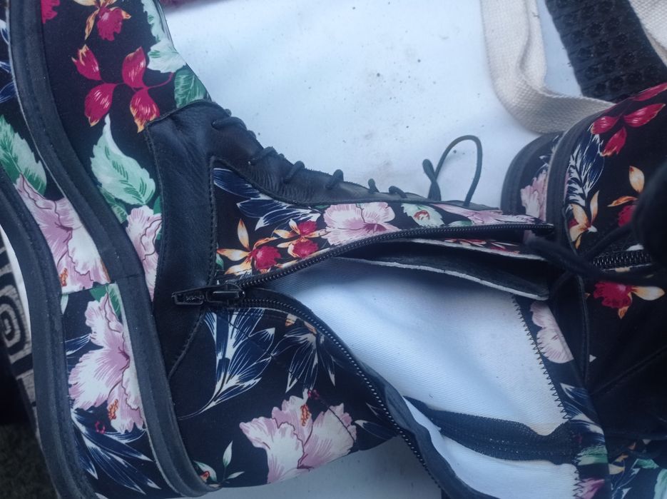 Продам сапожки на девочку