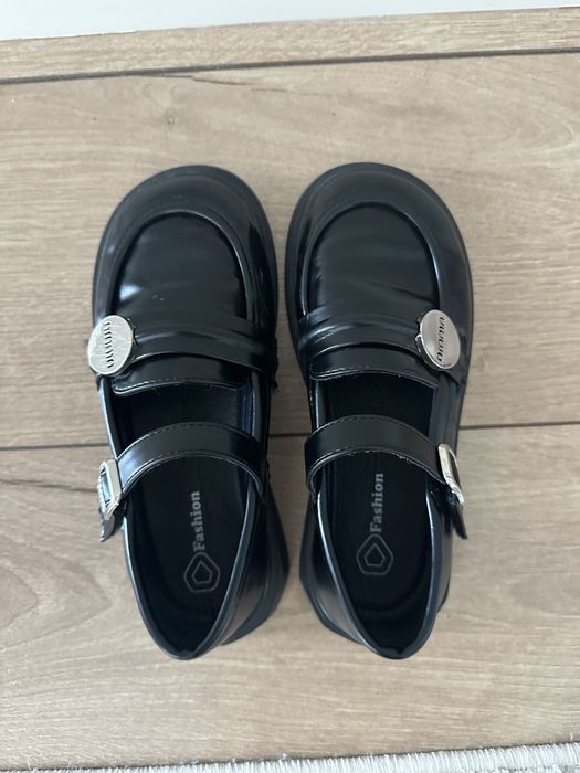 Туфли в школу для девочки