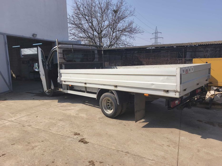 Vând Ford Transit 2019 – Autoutilitară cu Obloane Rabatabile