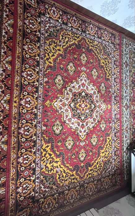 Продам ковер есть таких ковров 6 шт