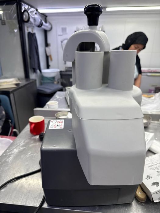 Овощерезка Robot Coupe CL30 Bistro почти новый