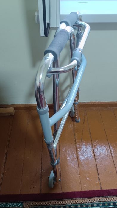 Ходунки для взрослых