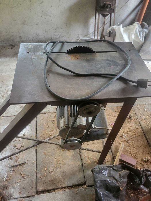 Настолен цирколяр