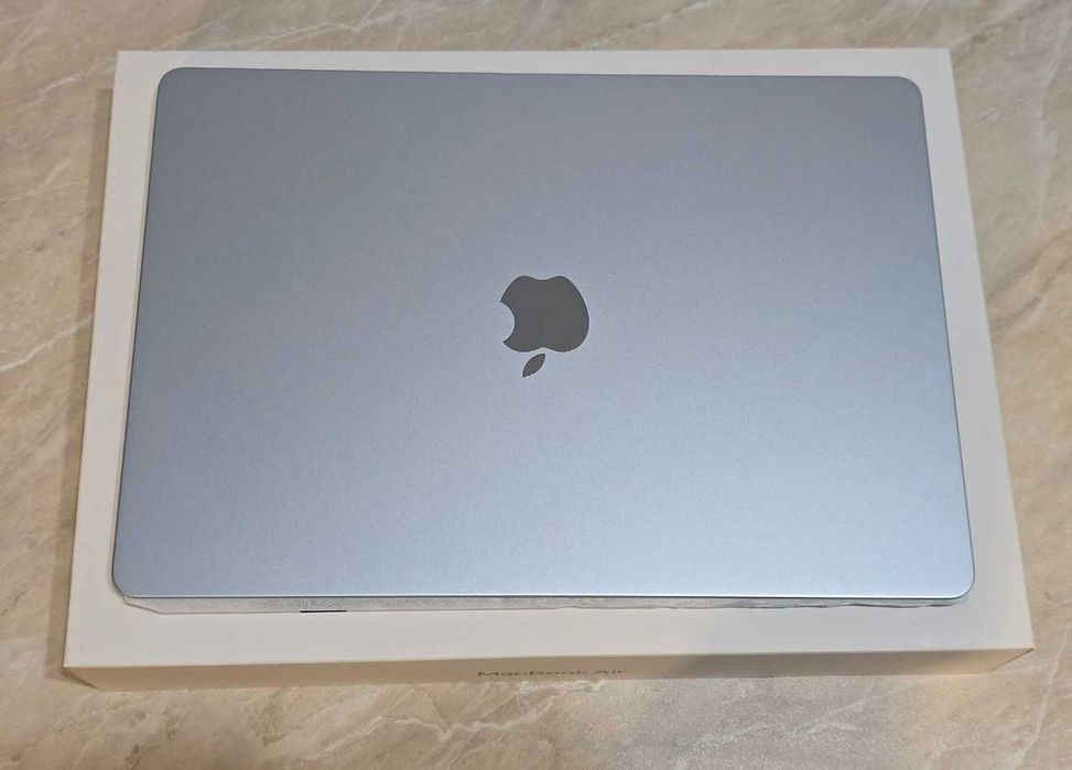 MacBook Air 15 M4 16/512 Sky Blue