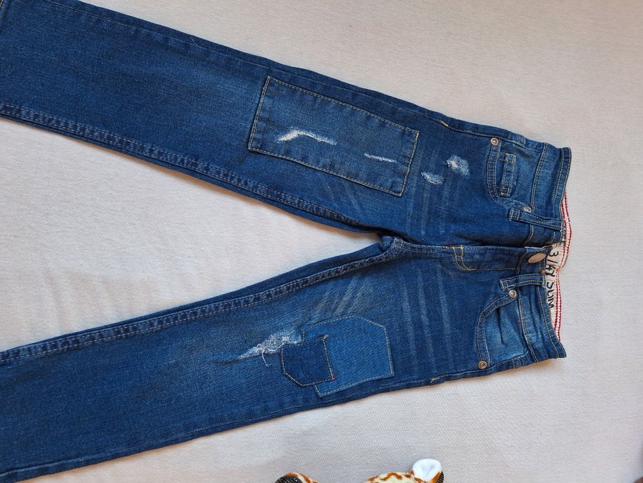 Нови панталонки за момченце размер 104