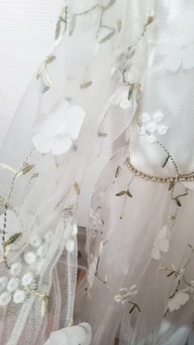 Нарядное  платье девочке