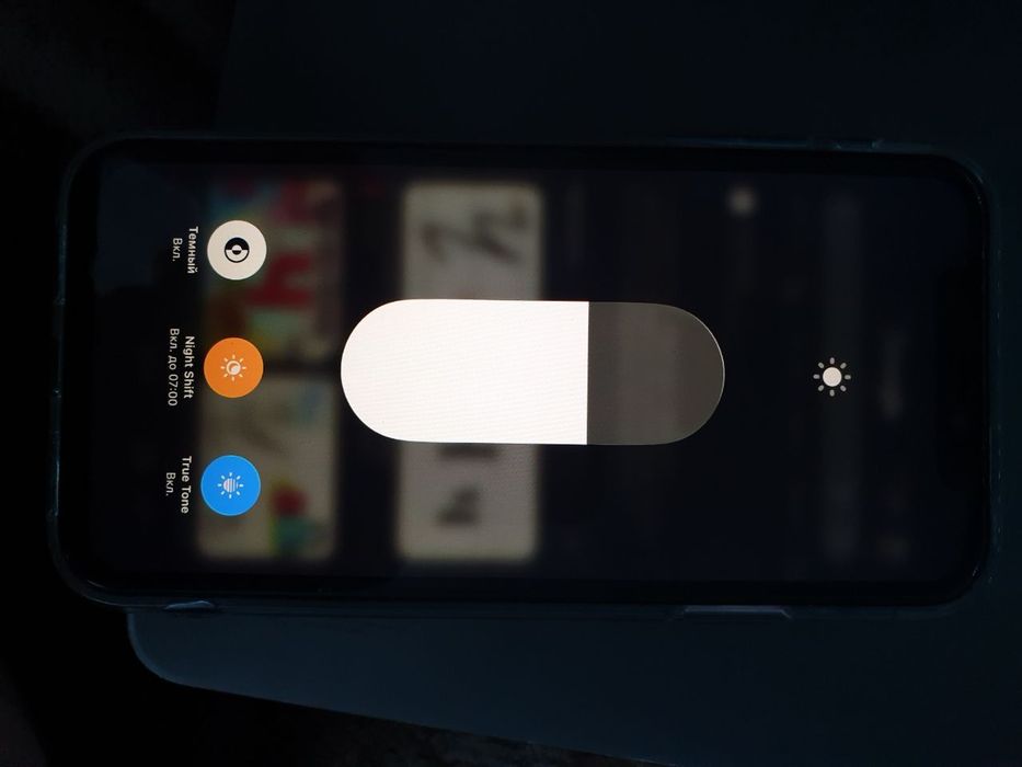 iPhone 11 на 64 гигов