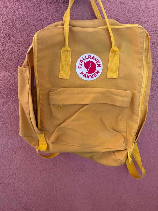 Жълта раница Fjallraven Kanken