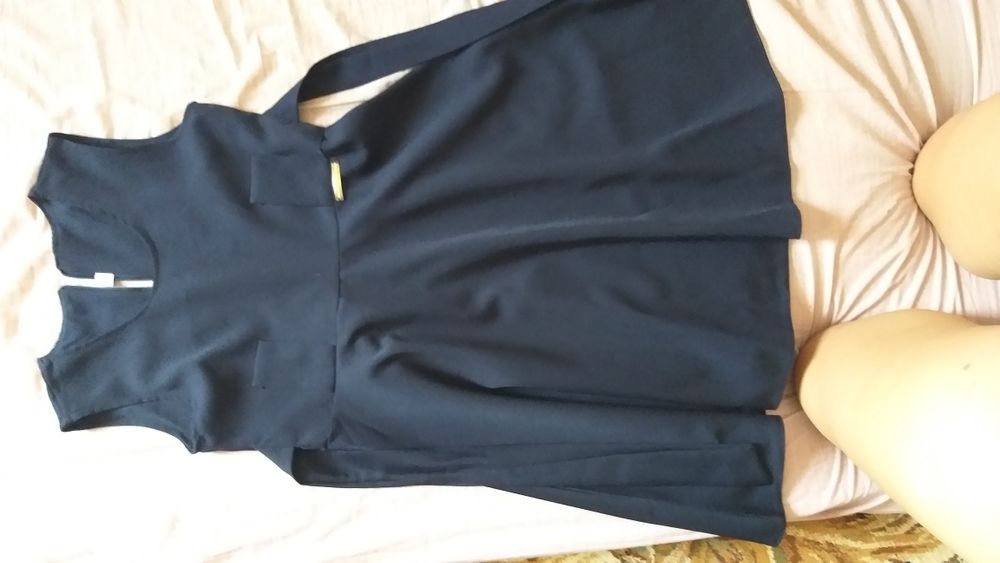 Продам школьный сарафан срочно