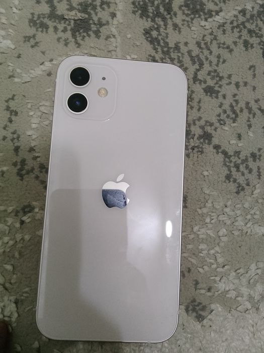 Айфон 12 сатылады