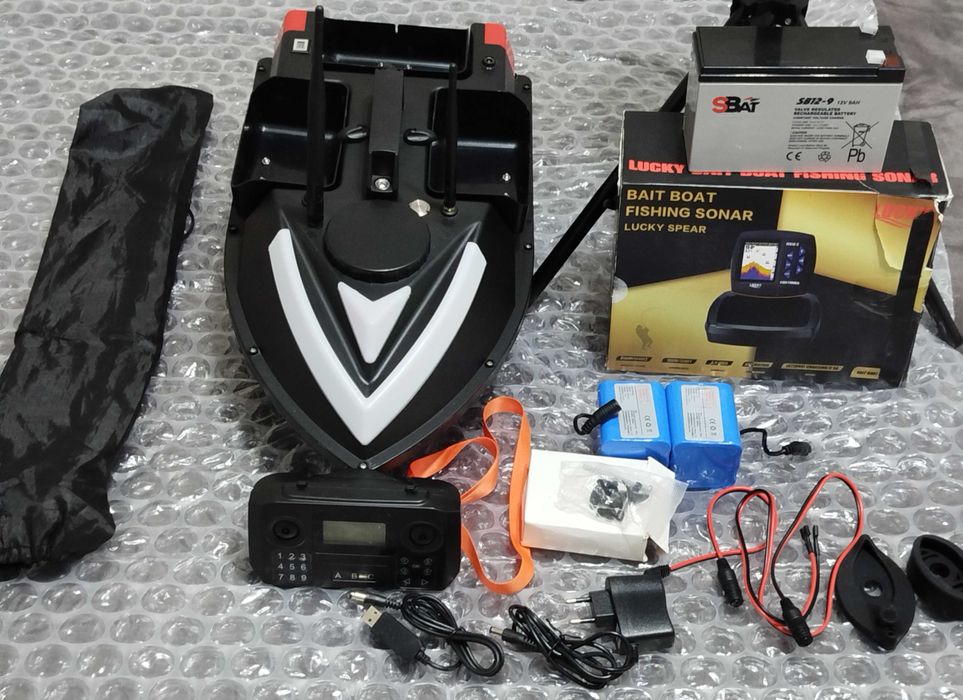 Лодка за захранка ZV6 с вграден сонар Lucky FF918 cwl с бг език