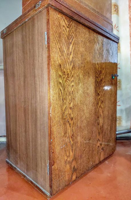 Продам швейную машинку чайка 142м