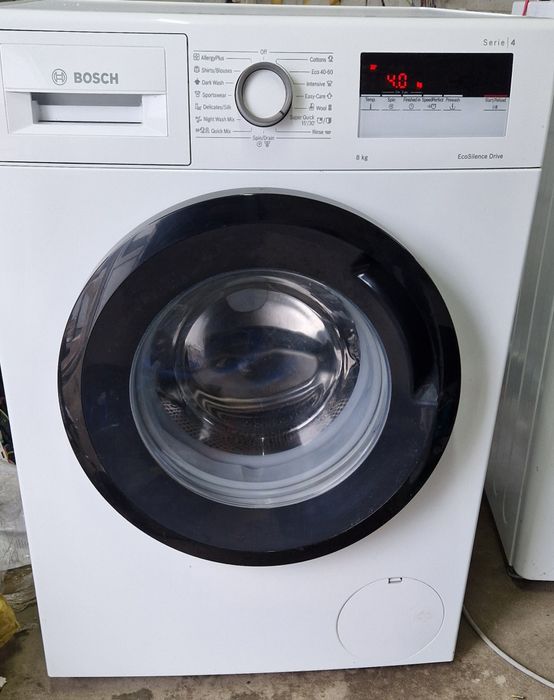 Masina de spălat Bosch 8 kg + Uscator Bosch Pompa de caldura
