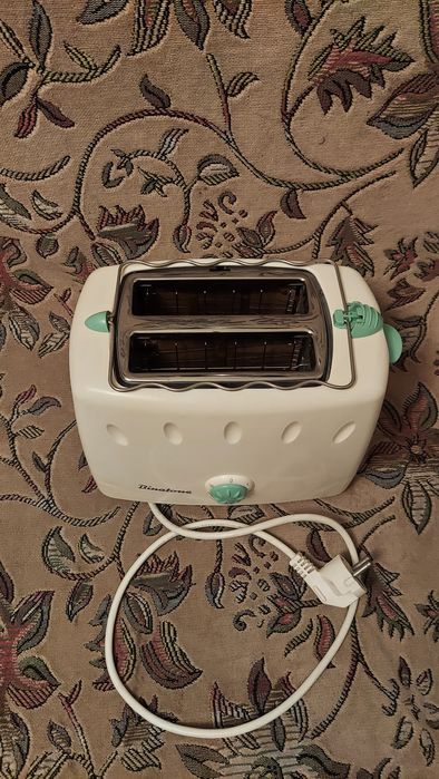 Тостер в рабочем состоянии