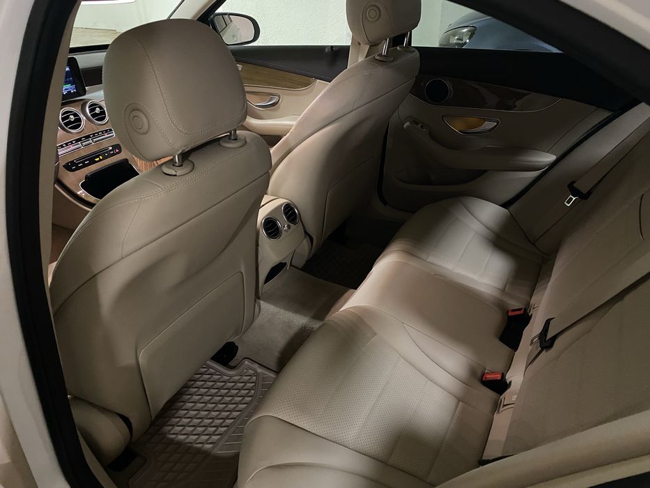 Maecedes-Benz C 180 Limuzina 9G Tronic