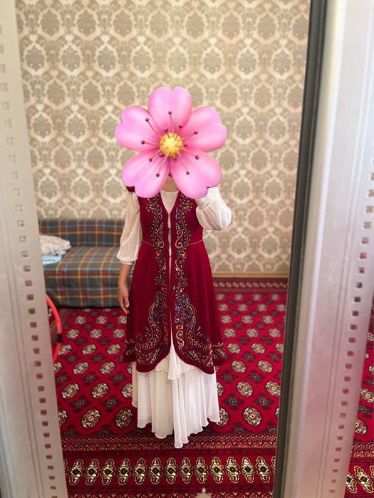 Ұлттық киімдер, кешкі көйлектер