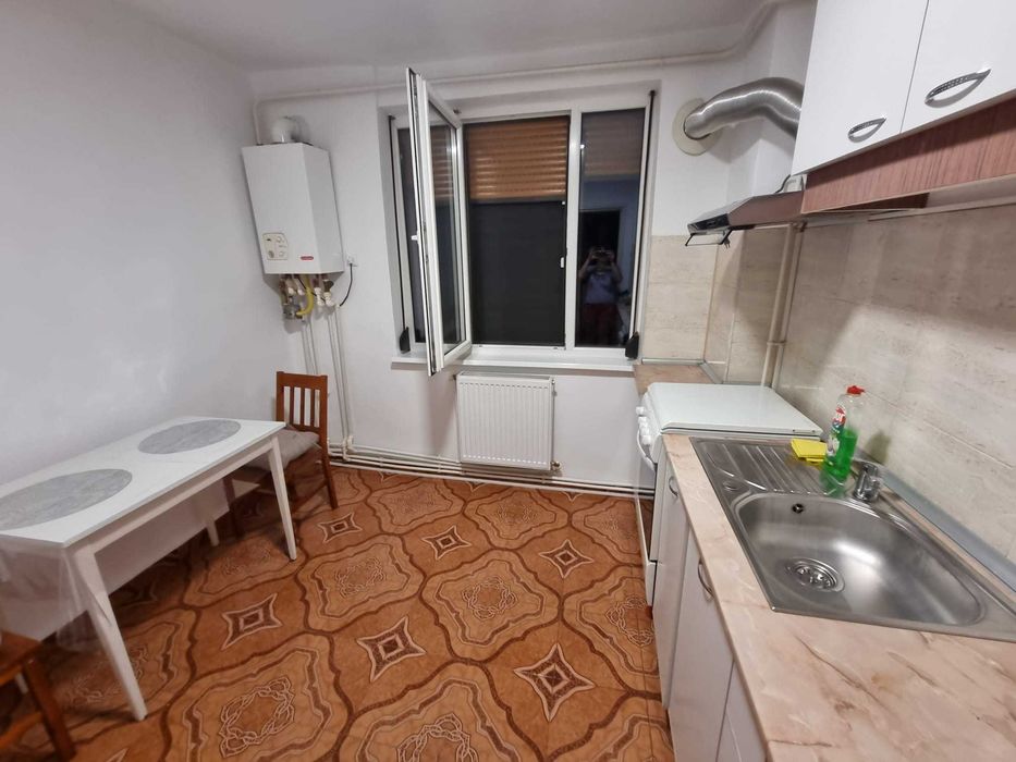 Inchiriez ap.2 camere HIPODROM