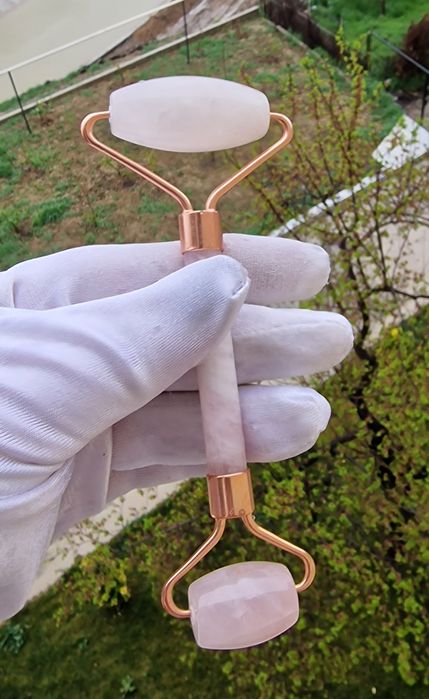 Гуаша Роллер Розовый кварц.