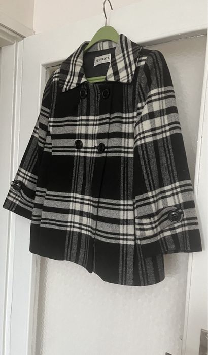 Вълнено палто със 7/8 ръкав