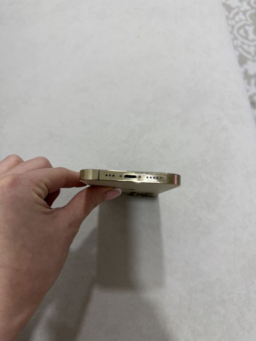 Продам Iphone 13 pro