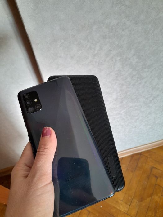 Самсунг А51 64 гб