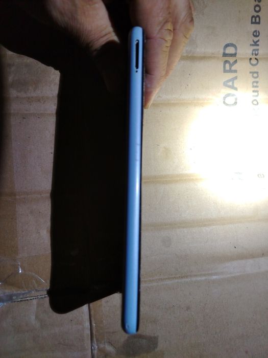 Samsung Galaxy A15 5G cu display-ul defect (spart). Vibrează, pornește, se aud sunete. Pentru piese