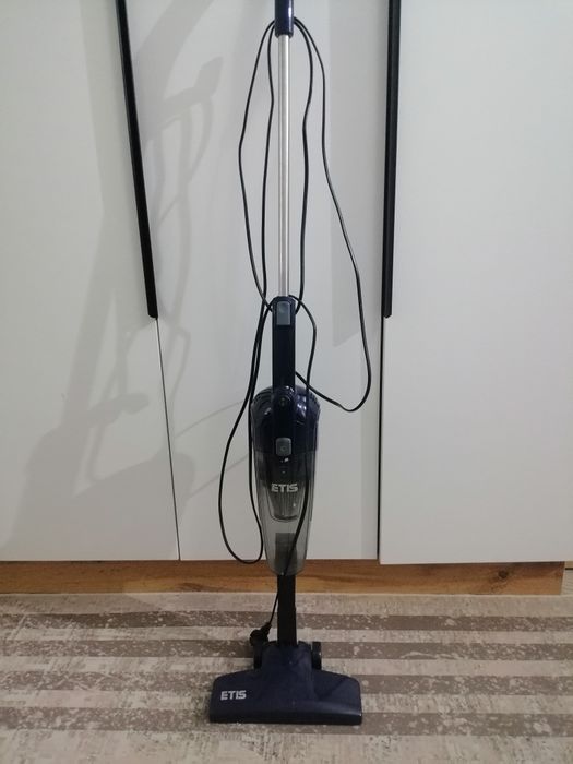 Пылесос вертикальный вакуумный