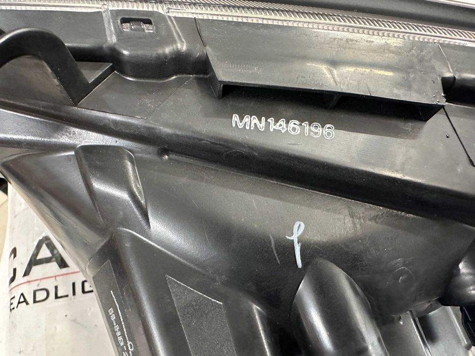 Фар фарове десен Mitsubishi L200 Митсубиши Л200 2006г до 2016г