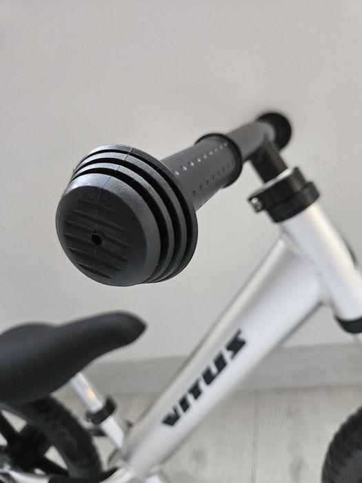 Детско баланс колело Vitus, ултра леко