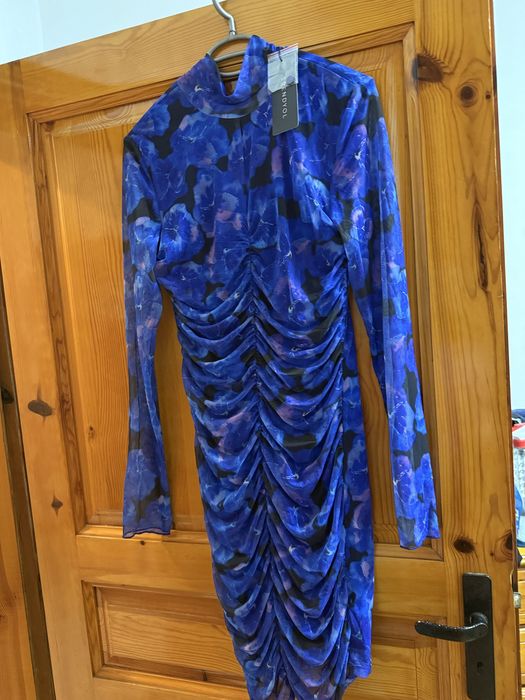 Нова стилна рокля размер M-L