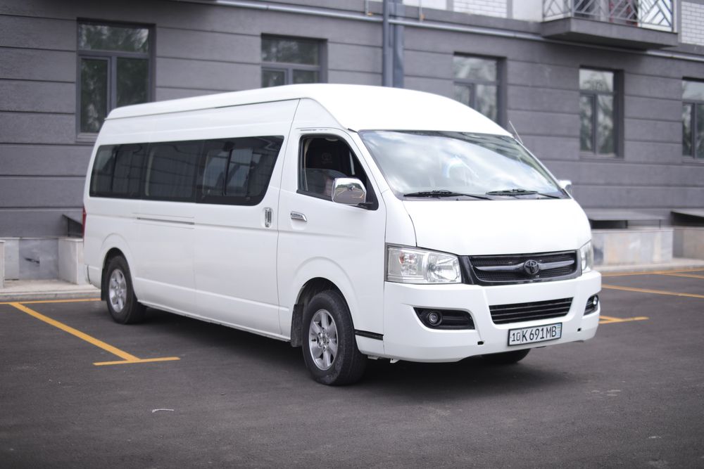 Toyota Haice 2013-yil Gaz benzin