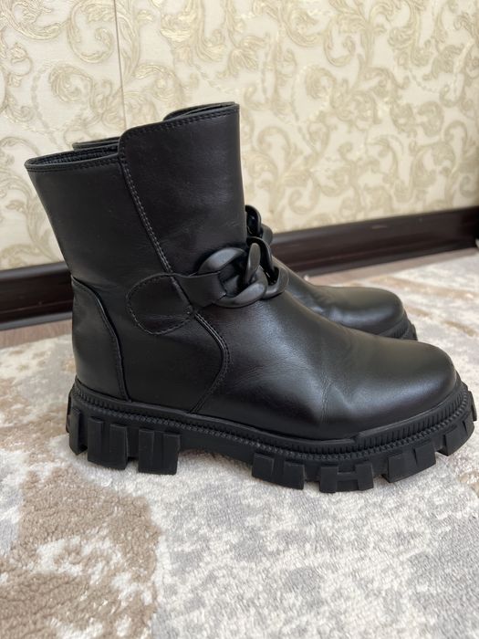 Сароги ботинки на девочку