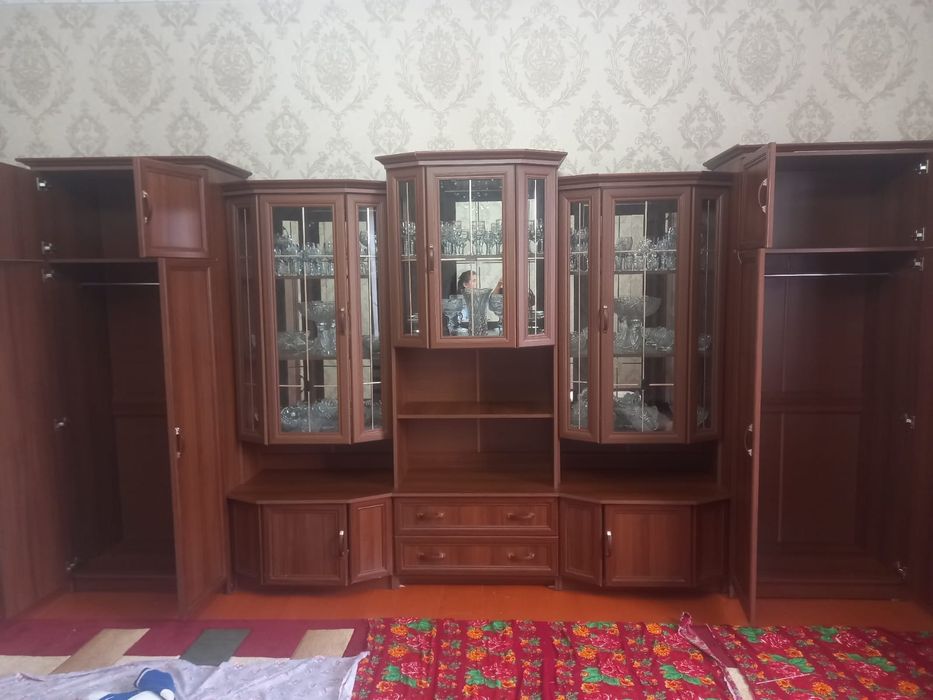 Сервант для гостинной