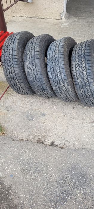Vând 4 anvelope 215 65 16  Off road