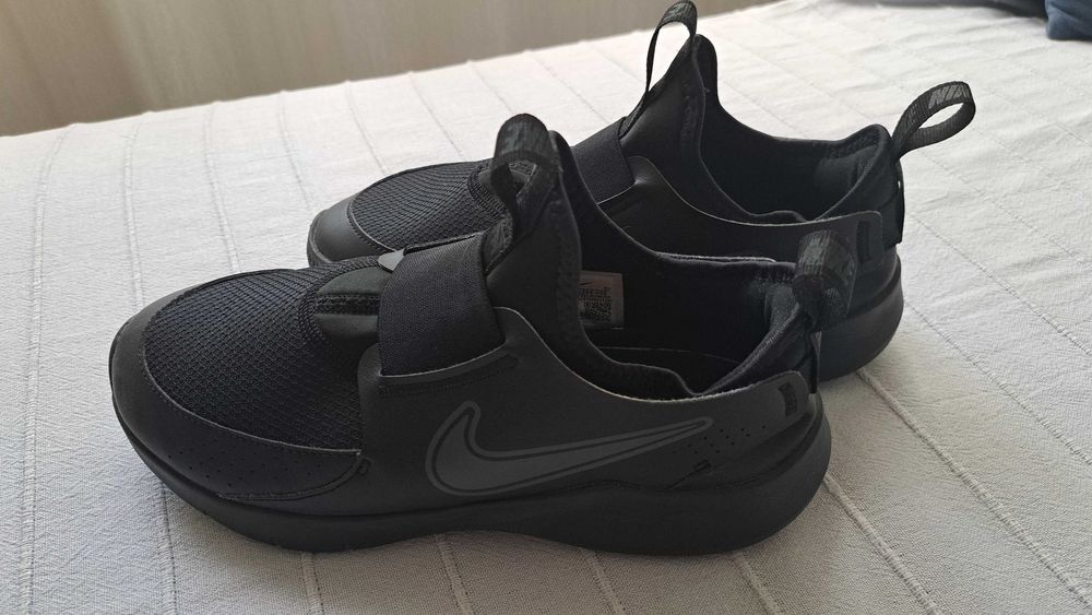 Adidasi Nike slip-on, pentru alergare Flex Runner 3 , Negru