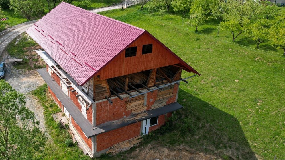 Pensiune la roșu Rogojel