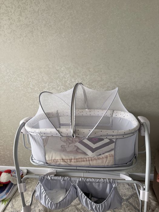 Приставная люлька (манеж)