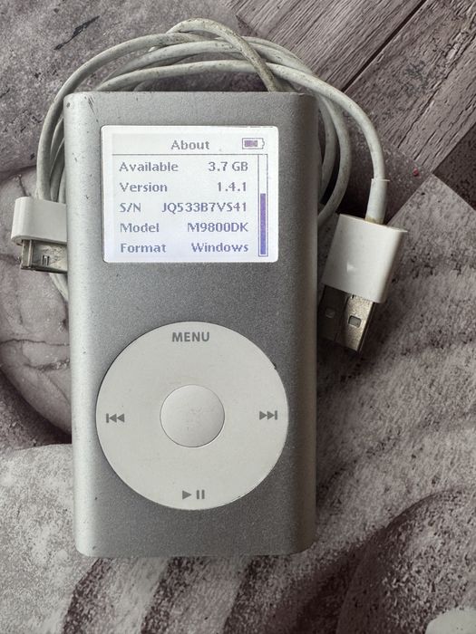 Apple iPod mini A1051 2nd Generation 4GB MP3 Player - Silver