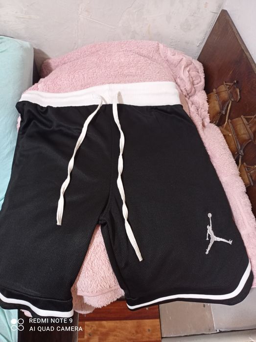 Шорты спортивные