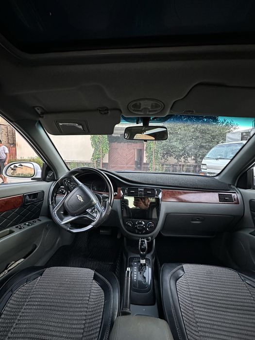 Lacetti 1.8 avtamat sotiladi