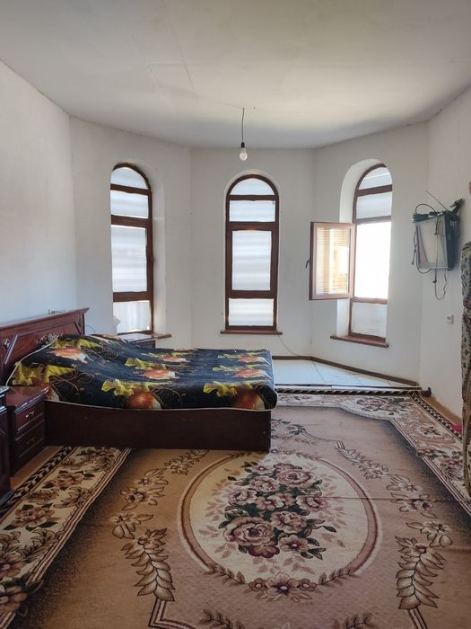 Продаётся 2 этажный Участок в 5 микрорайоне 6 соток