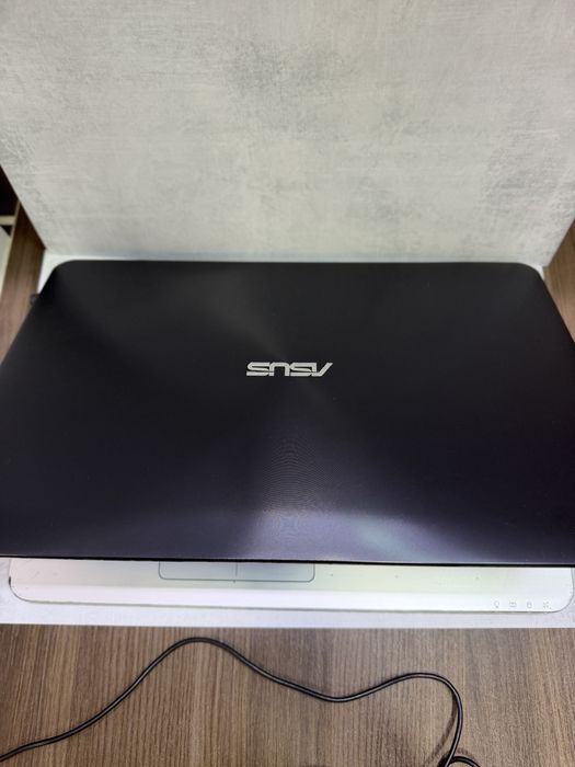 Ноутбук Asus X555LJ
